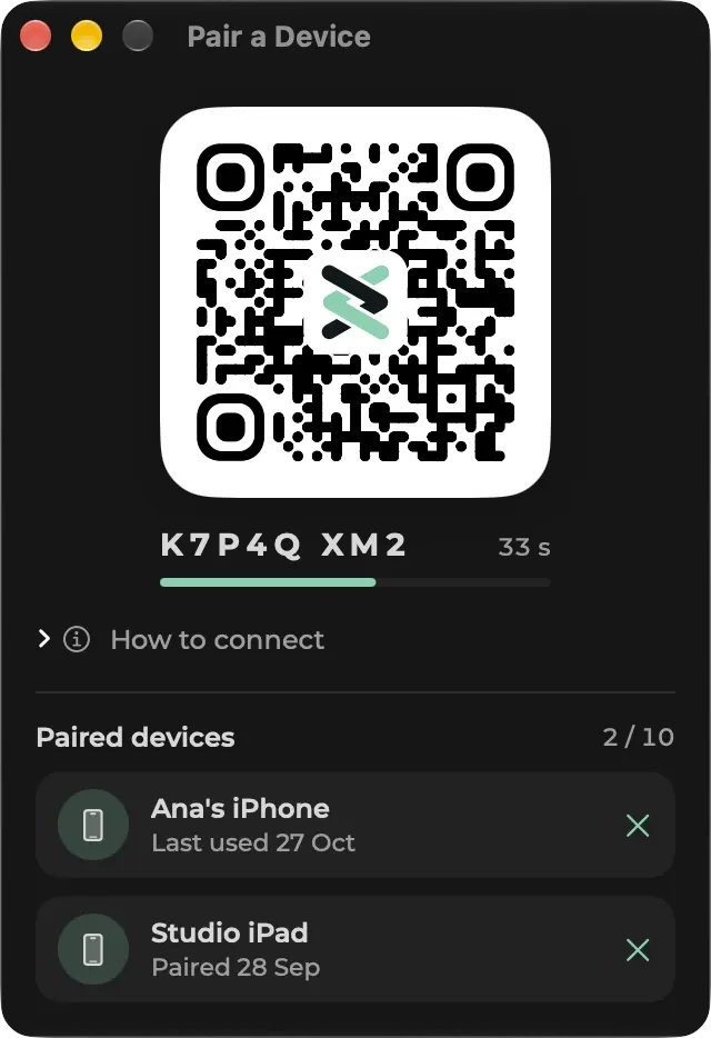 Das Fenster „Gerät koppeln“ auf dem Mac mit QR-Code, Kopplungscode und Countdown, eingeklapptem Bereich „So verbinden Sie sich“ und zwei gekoppelten Geräten, jeweils mit einem x zum Entfernen